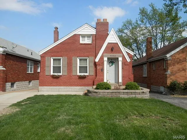 9302 Mackenzie Rd photo 1