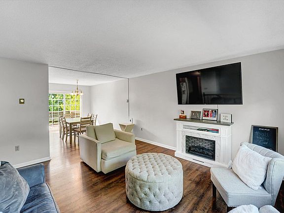 5th image of 2673 Penbrook Ln