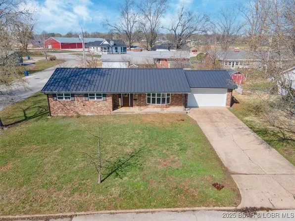 301 Lynn Ave, Eldon, MO 65026