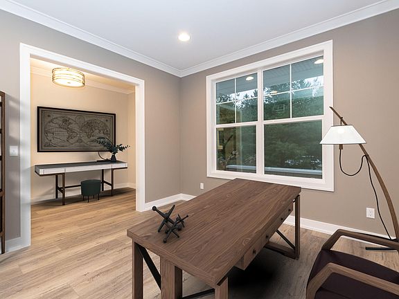4th image of 2116 Shelter Pointe Dr