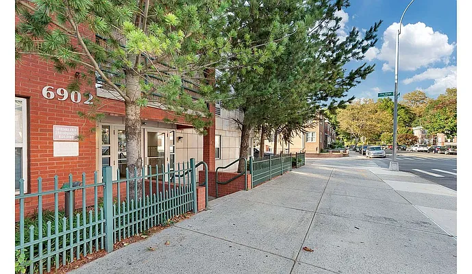 Rented by Brooklyn Property Group LLC | media 21