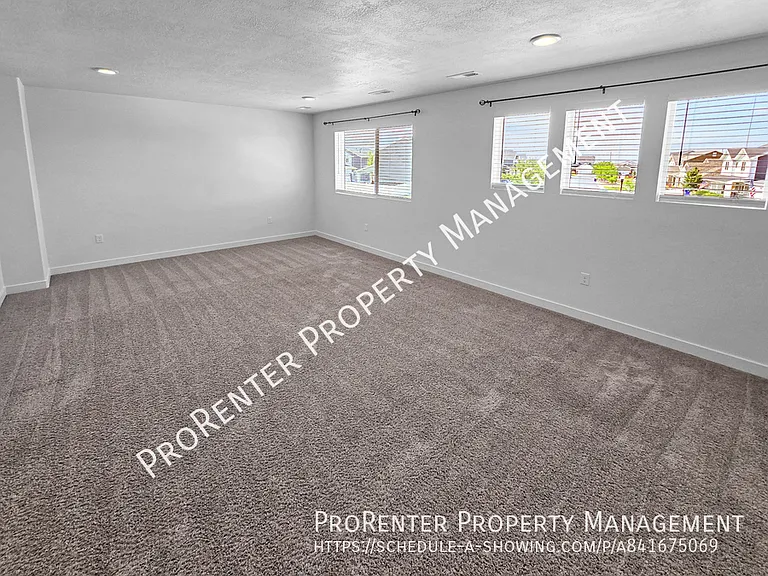 1152 W Beacon Way — Photo 10
