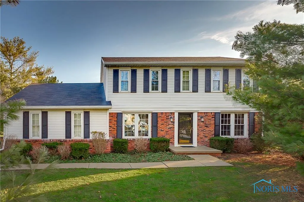 591 Carol Dr photo 1