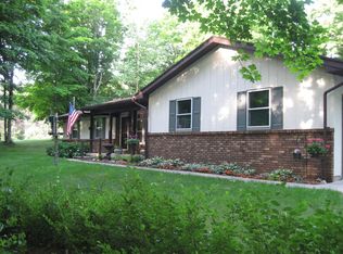 5661 Way Rd NW, Rapid City, MI 49676