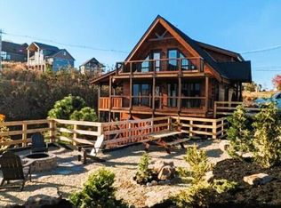 710 Village Loop Rd, Gatlinburg, TN 37738
