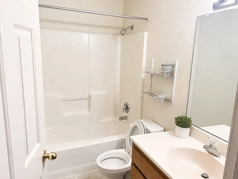 7002 Marsh Way — Photo 6