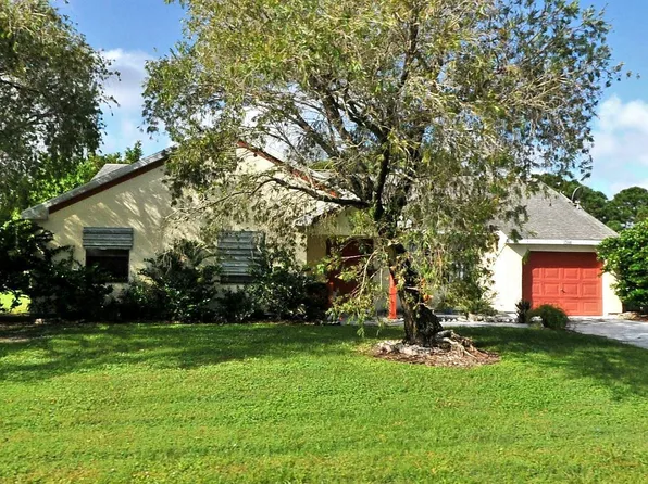 1366 SE Arenson Lane, Port St Lucie, FL 34952