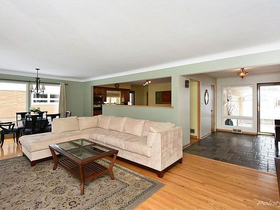 004_Living Room (alt)