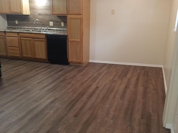 4th image of 314 S Lowry St #7