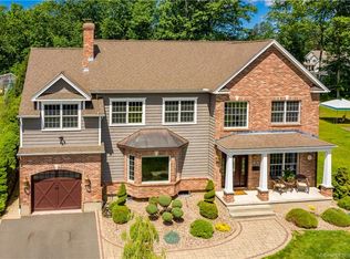 103 Vincent Dr, Newington, CT 06111