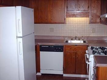 4th image of 3194 Highpoint Ct