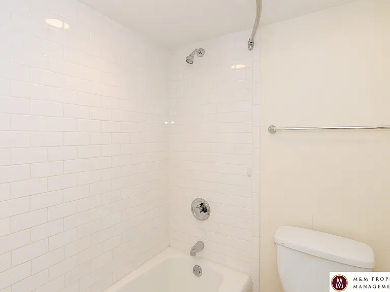 209 S. Oak Park Avenue — Photo 42