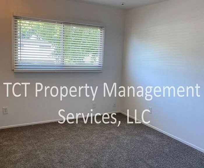 1725 E Ellis Dr — Photo 13