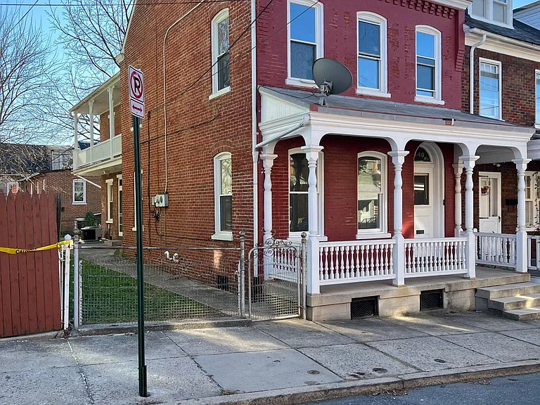 440 W Vine St — Photo 2