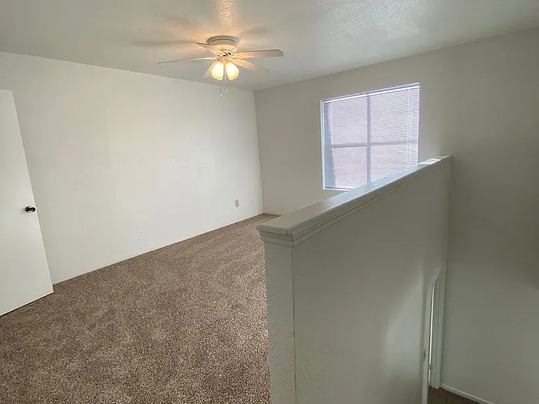 Emerald Cove Apartments — Photo 171
