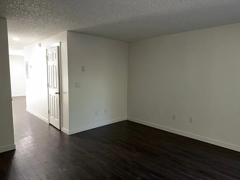Prestige Townhomes: Stylish 2-Bedroom Living in the Heart of Puyallup — Photo 6