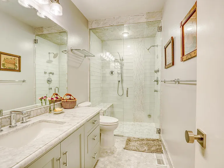612 NW Westover Ter — Photo 30