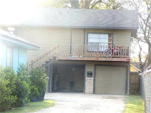 2832 Iola St #B — Photo 10