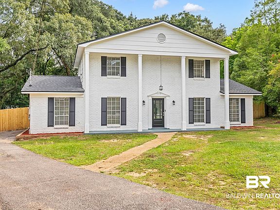 3rd image of 4705 Sherry Ct