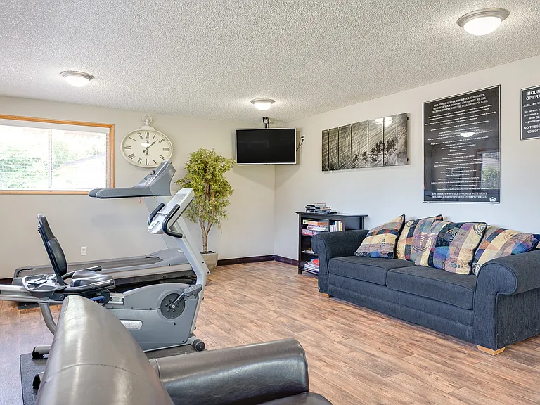 Brandt Apartments — Photo 13
