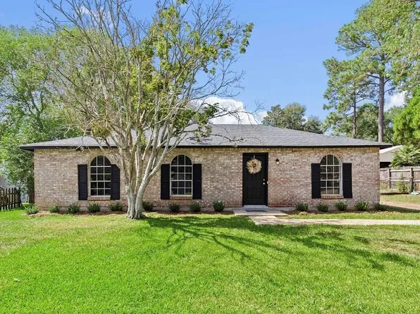 4674 Clarendon Dr, Mobile, AL 36619