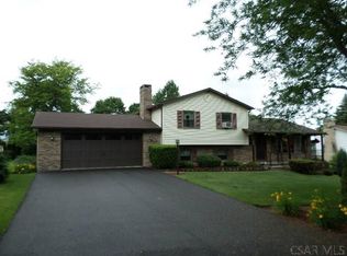 113 Laurlis Ln, Johnstown, PA 15904