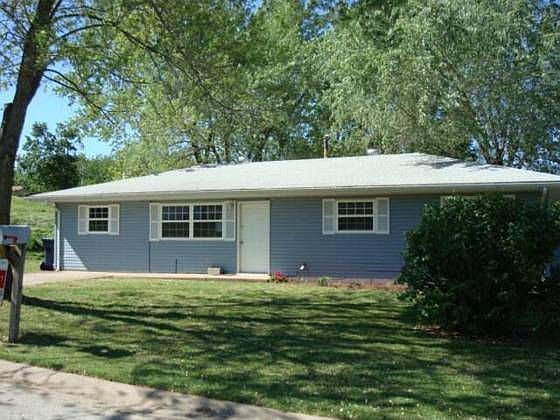 1st image of 106 E Glenview Pl