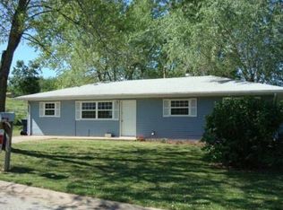 106 E Glenview Pl, Neosho, MO 64850