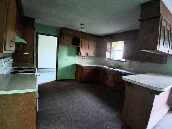 5th image of 43209 Moccasin Trail Rd