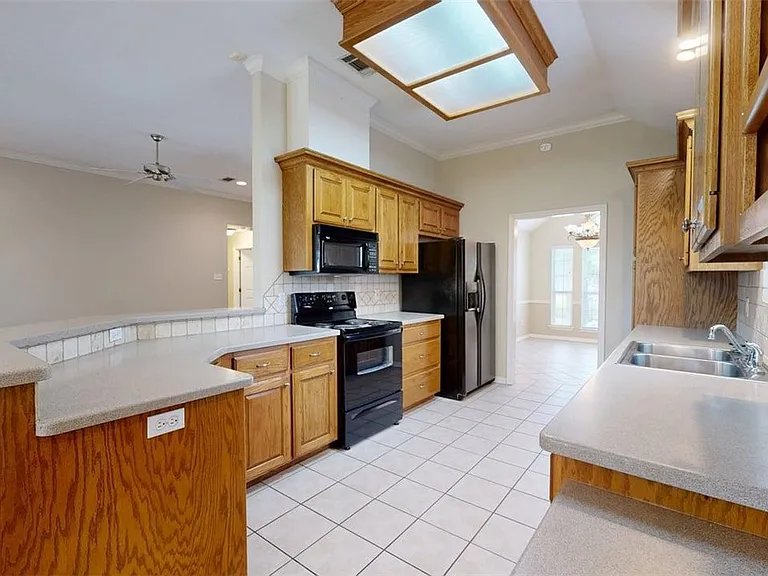 2350 Kendal Green Cir — Photo 9