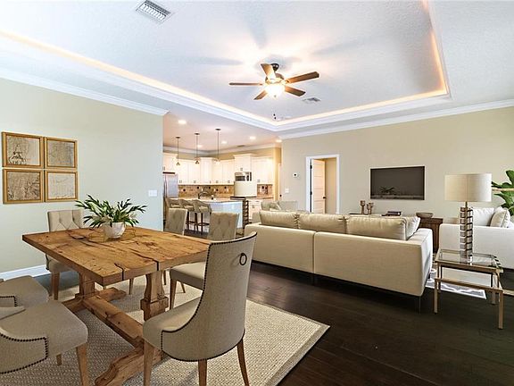 3rd image of 1404 Pinecrest Pl