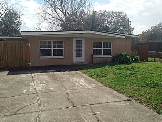 1st image of 2218 Drake Dr