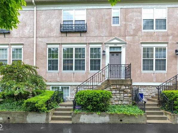 952 Junction Pl, Indianapolis, IN 46220