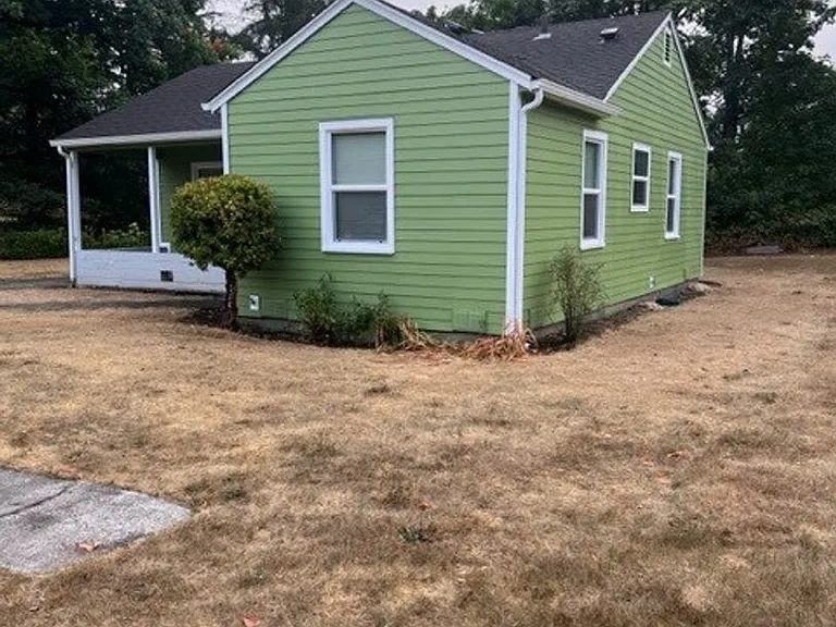 150 N Holly Ave — Photo 16