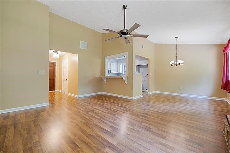 2nd image of 4231 Inverness Rd