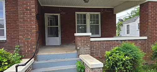 1023 Richard St Photo 1