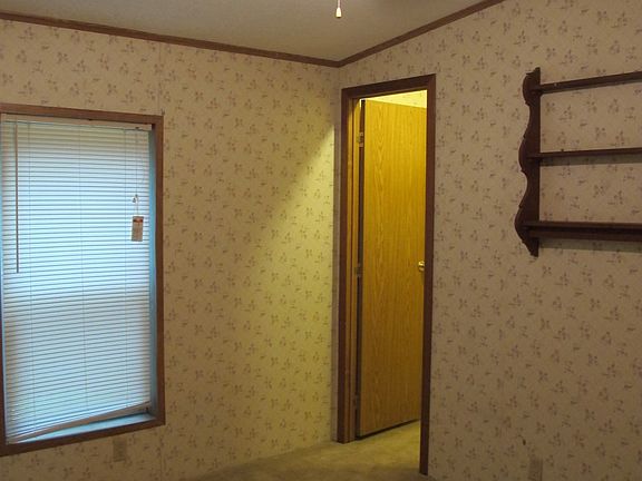 5th image of 310 NE Whimbrel Ct