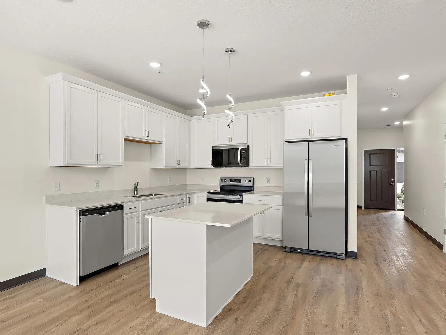 Manor Heights Townhome — Photo 3