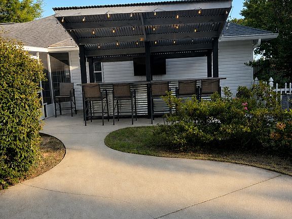 2nd image of 4085 Jacaranda Trce