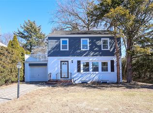 3 Maple St, Garden City, NY 11530