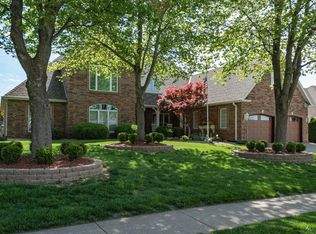 1142 N New Castle Ave, Springfield, MO 65802