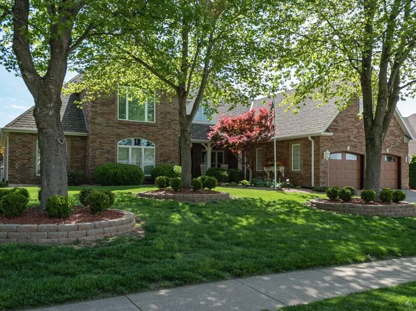 1142 N New Castle Avenue, Springfield, MO 65802