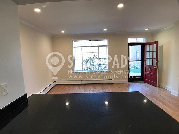 4th image of 54.5 Alton Pl #T1