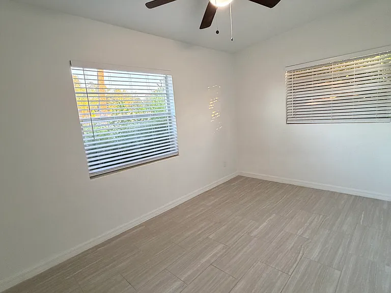 1718 Colton Dr #C — Photo 12