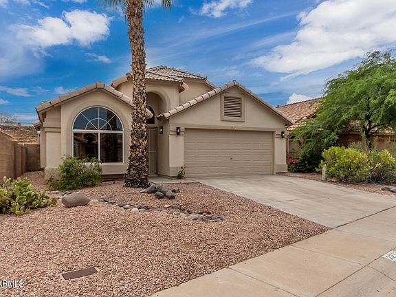 3rd image of 2217 E Wahalla Lane
