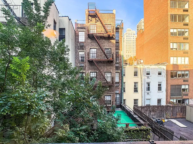249 E 77th St #3RW — Photo 6