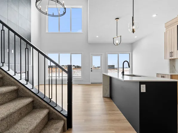 116 25th St NE, Edmonton, AB T5Y 6K2