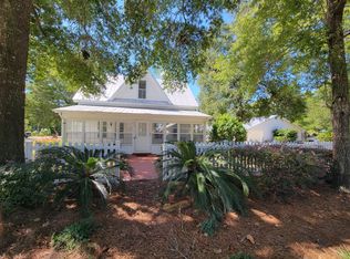 270 S 12th St, Defuniak Springs, FL 32435