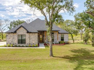 336 Slimp Blf, Azle, TX 76020