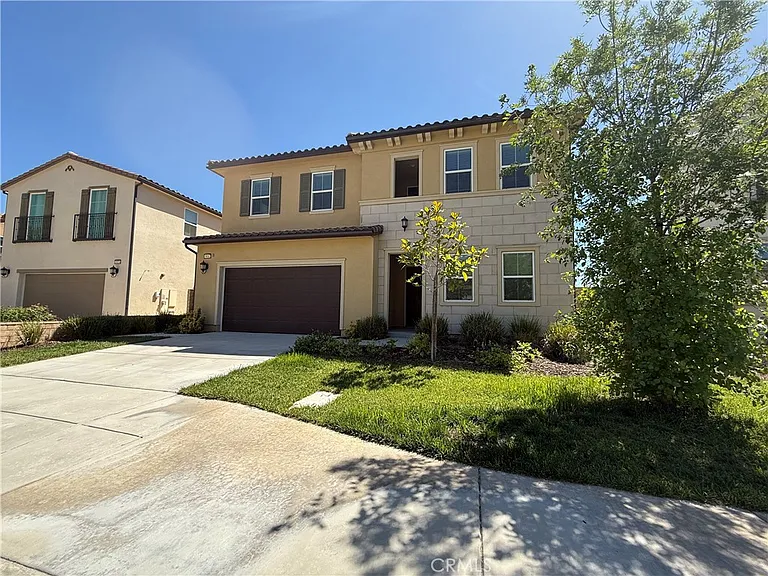 19042 Martino Ct — Photo 40